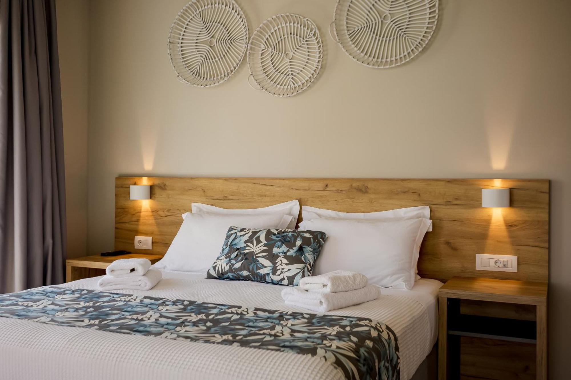 Sarpidon Suites Agia Marina Dış mekan fotoğraf